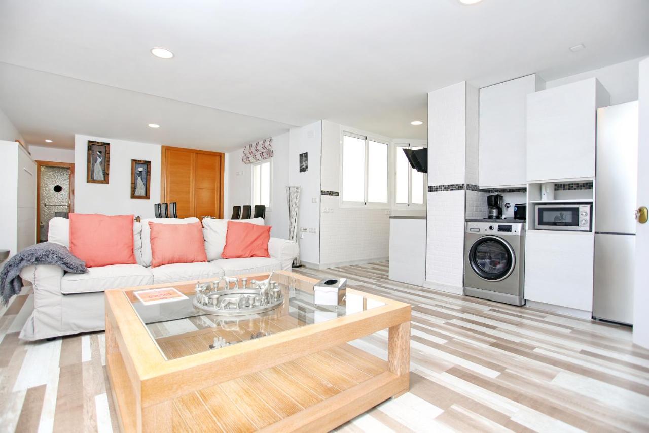 Apartament Holidays2Malaga Paseo Maritimo Antonio Banderas Sea View & Terrace *